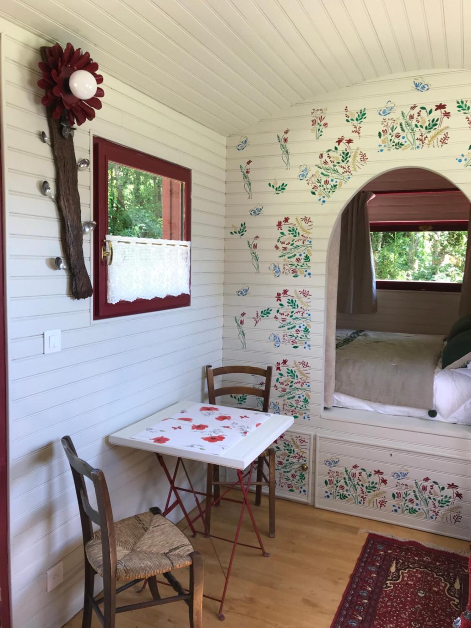 Le Val Du Pech Chantant Chambres D'Hotes Pern Εξωτερικό φωτογραφία